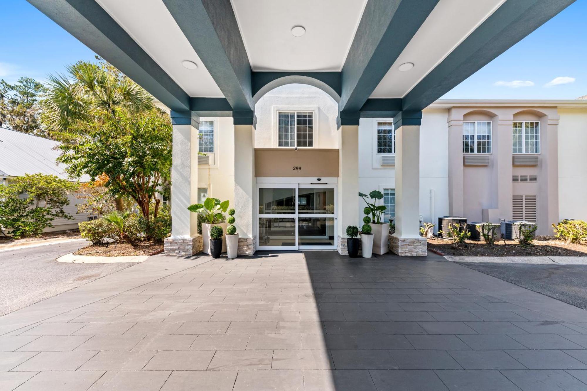 Holiday Inn Express Saint Simons Island By Ihg St. Simons Island Exterior photo