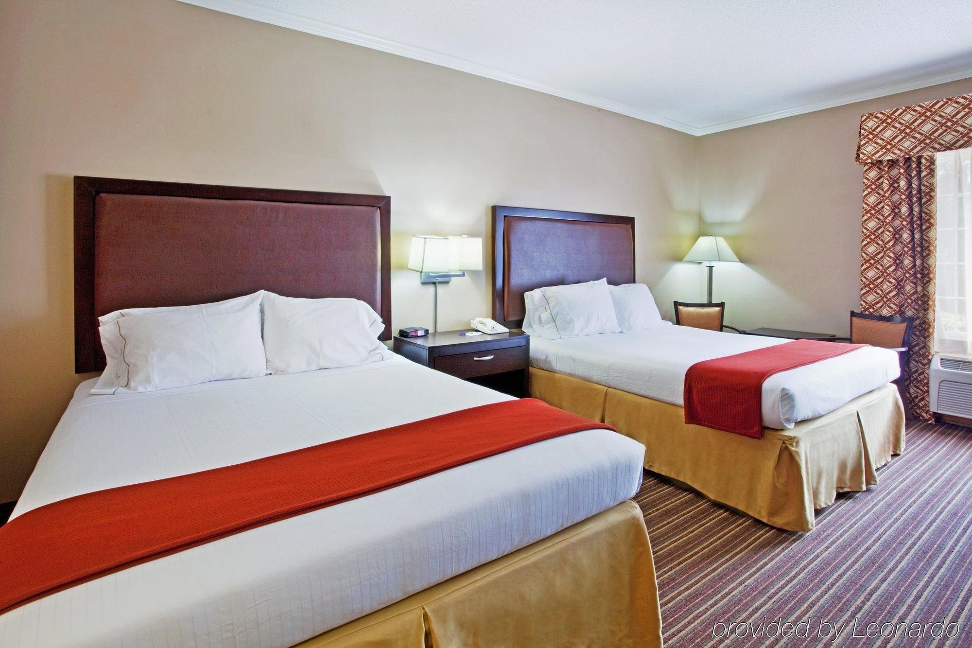 Holiday Inn Express Saint Simons Island By Ihg St. Simons Island Room photo