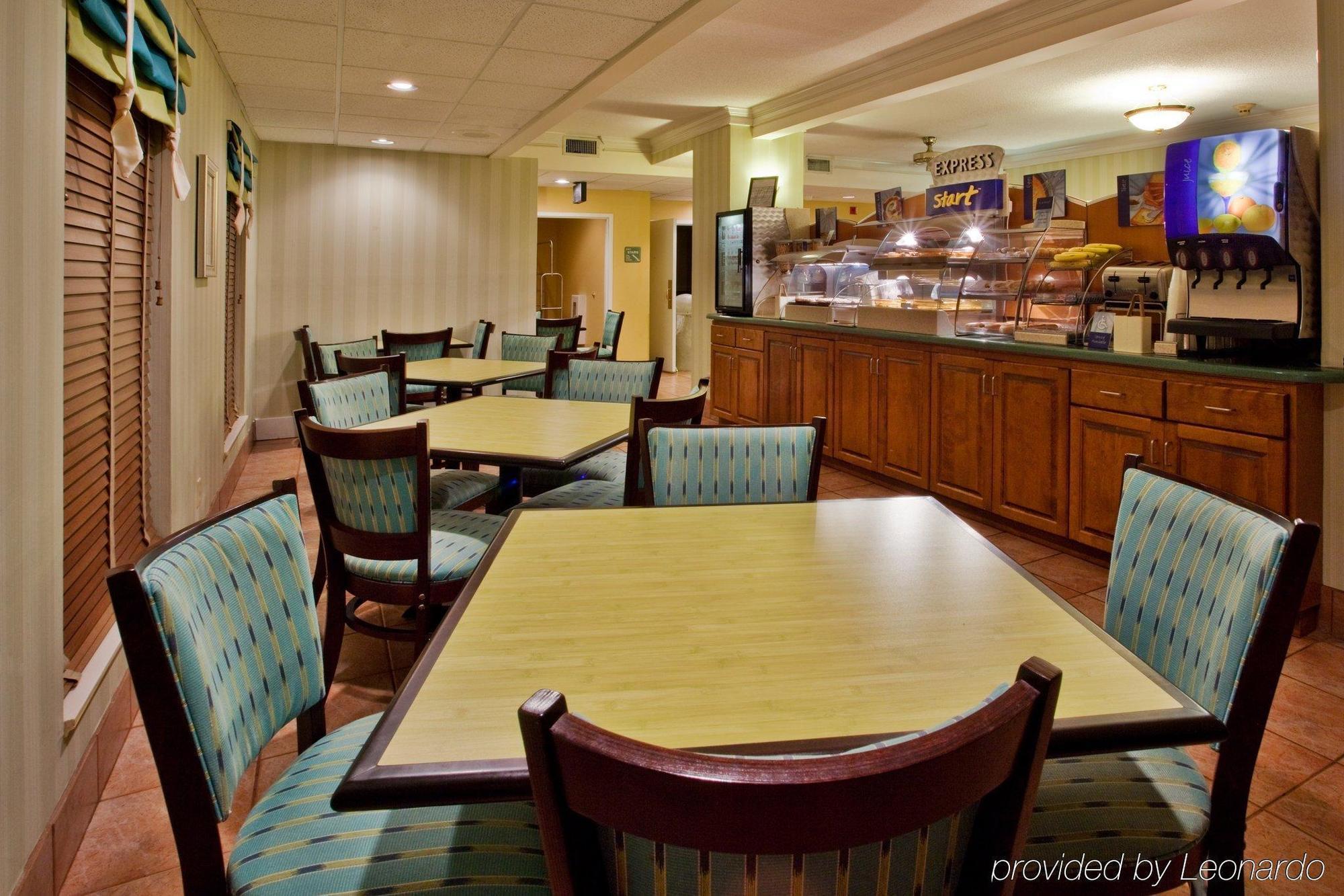 Holiday Inn Express Saint Simons Island, An Ihg Hotel St. Simons Island Restaurant photo