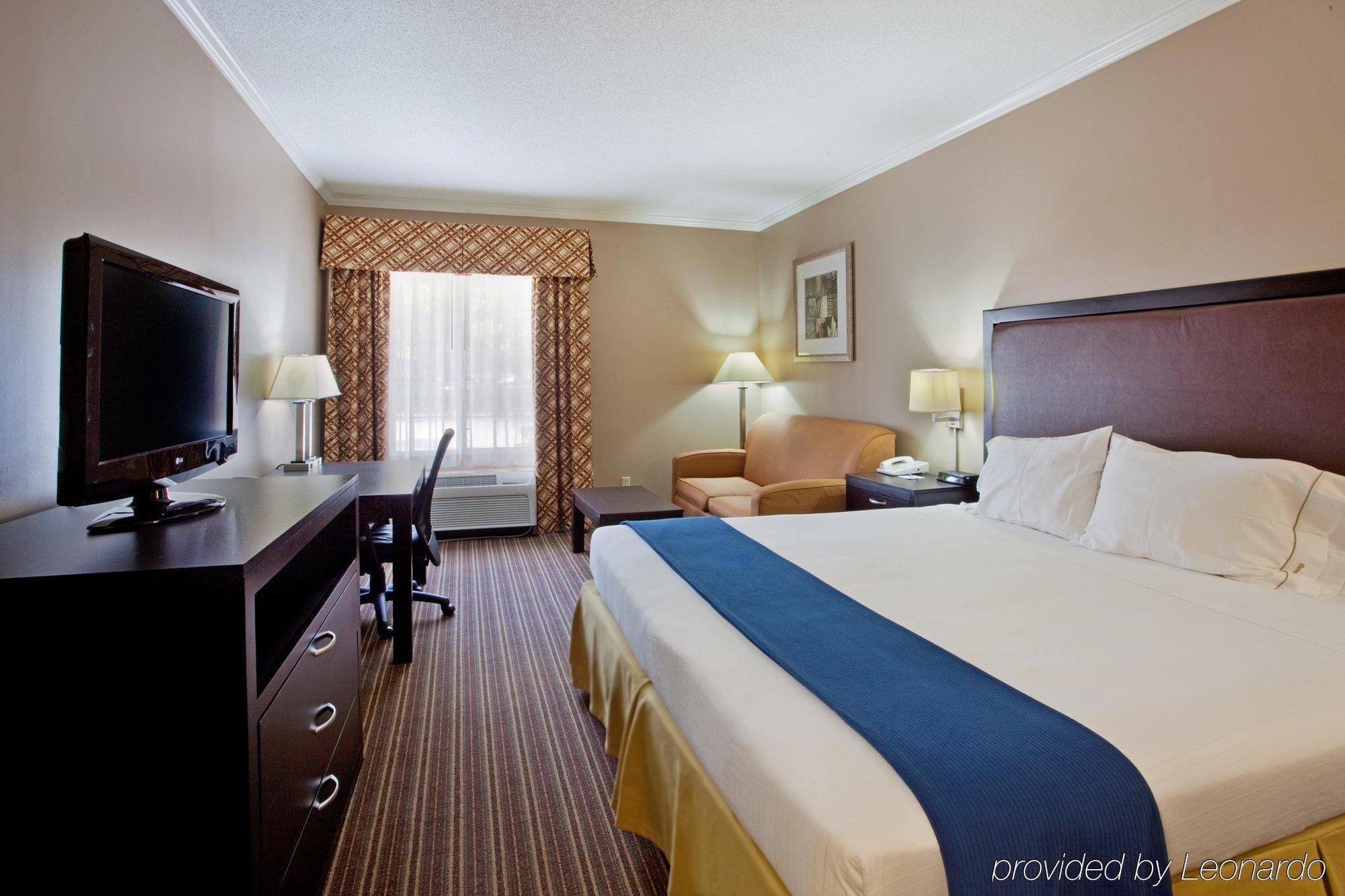 Holiday Inn Express Saint Simons Island By Ihg St. Simons Island Room photo