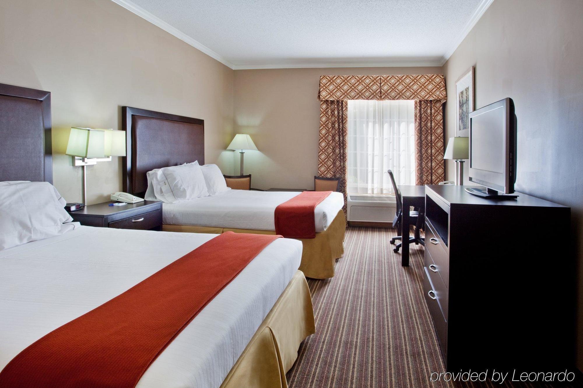 Holiday Inn Express Saint Simons Island By Ihg St. Simons Island Room photo
