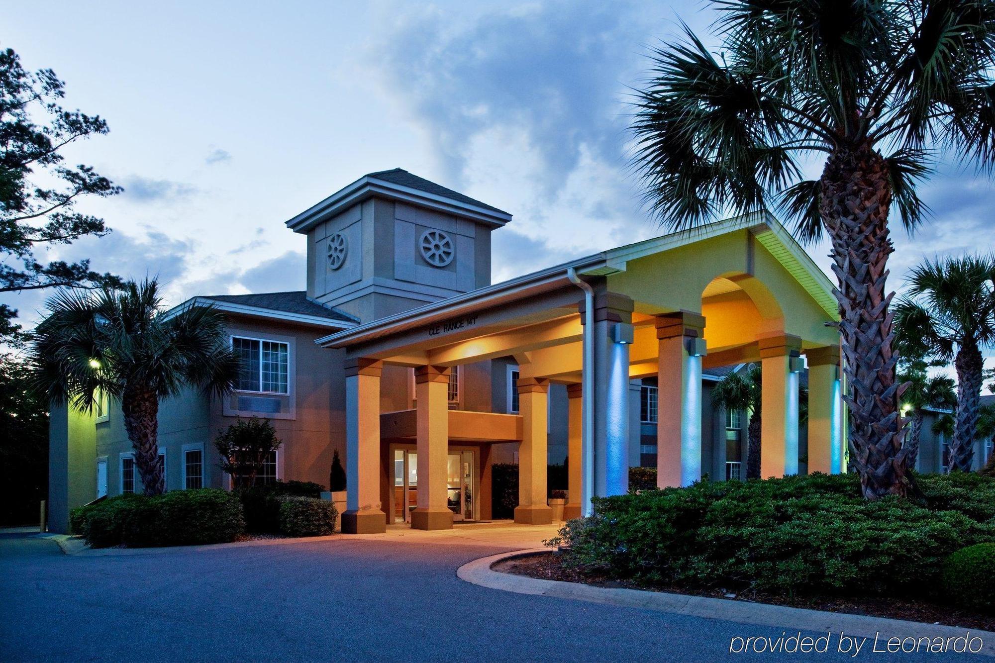 Holiday Inn Express Saint Simons Island, An Ihg Hotel St. Simons Island Exterior photo